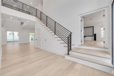 One or more photo(s) has been virtually staged. Newly completed