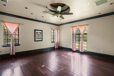 Luxurious 6BD/6.5BA Estate on 4.75 Acres - North Redland

