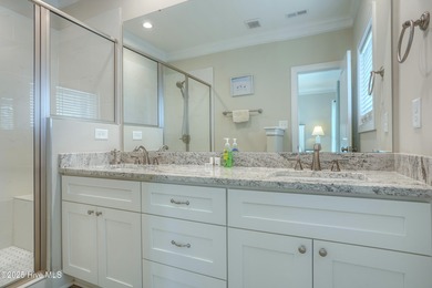 This remarkable second-row full duplex in the desirable North