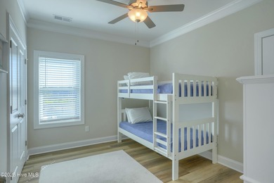 This remarkable second-row full duplex in the desirable North