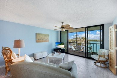 This turnkey 2 bed/2 bath unit is located on the 3th floor at