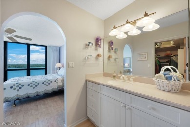 This turnkey 2 bed/2 bath unit is located on the 3th floor at