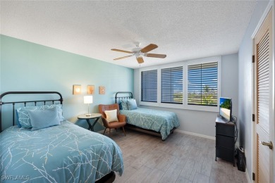 This turnkey 2 bed/2 bath unit is located on the 3th floor at