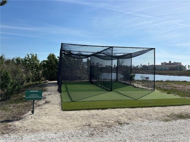 This turnkey 2 bed/2 bath unit is located on the 3th floor at