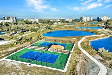 This turnkey 2 bed/2 bath unit is located on the 3th floor at