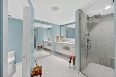 Stunning oceanfront penthouse with panoramic view of Key