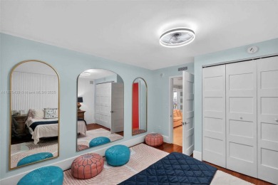 Stunning oceanfront penthouse with panoramic view of Key