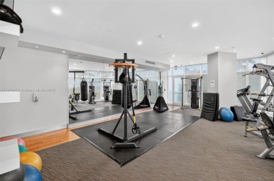 Stunning oceanfront penthouse with panoramic view of Key