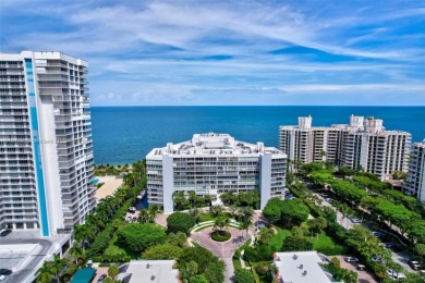 Stunning oceanfront penthouse with panoramic view of Key