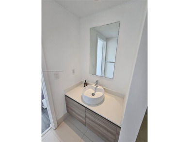 BEST DEAL FOR A HIGH FLOOR AT HYDE MIDTOWNE LIVE IN THIS AMAZING