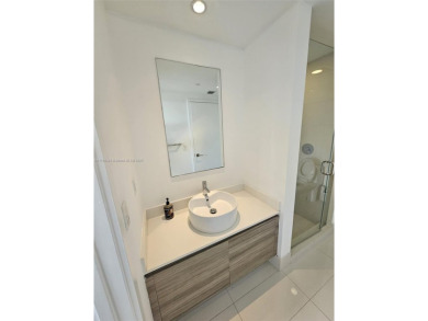 BEST DEAL FOR A HIGH FLOOR AT HYDE MIDTOWNE LIVE IN THIS AMAZING