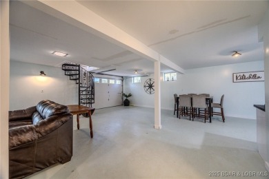 What a cool setup here! 1.2 Acres that has been completely