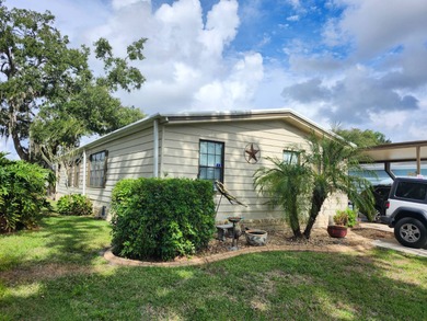 55+/2BD2BA/1560SQ/HUGE/MANY UPDATES/FAMILY ROOM/MOVE IN READY