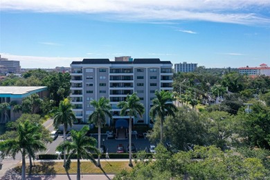 Opportunity knocks in Bradenton, Florida! This full river view