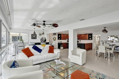 Completely open & very spacious 2 Bed, 2 Bath Waterfront condo