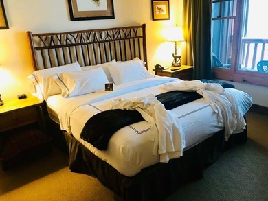 Private Residence #210 is a spacious one bdrm, 1 & 1/2 bath