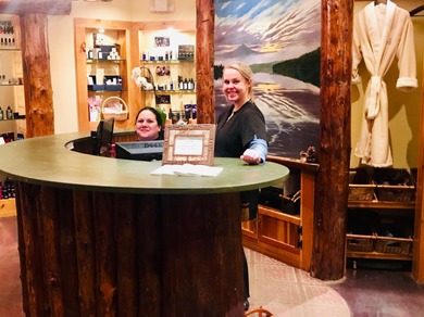 Private Residence #210 is a spacious one bdrm, 1 & 1/2 bath