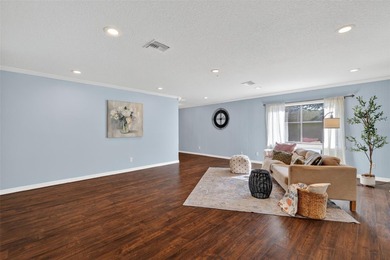 NEW YEAR, NEW HOME! Welcome home to 109 N. Bloxam Ave, this