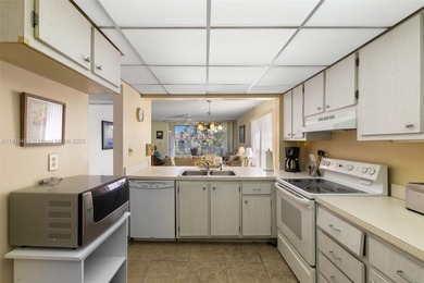 Welcome to your slice of paradise in the heart of Naples! This