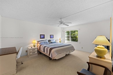 Welcome to your slice of paradise in the heart of Naples! This