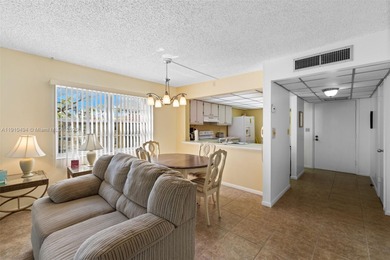 Welcome to your slice of paradise in the heart of Naples! This