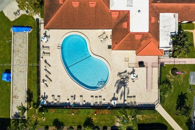 Welcome to your slice of paradise in the heart of Naples! This