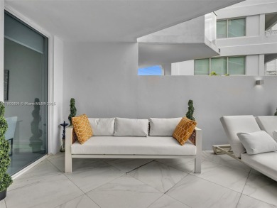 Experience exclusive island living in this one-of-a-kind lanai