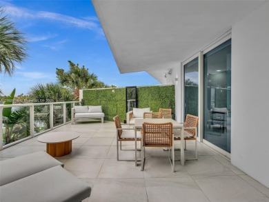 Experience exclusive island living in this one-of-a-kind lanai