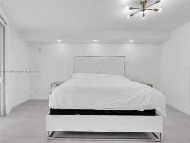 Experience exclusive island living in this one-of-a-kind lanai