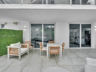 Experience exclusive island living in this one-of-a-kind lanai