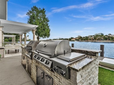 Experience exclusive island living in this one-of-a-kind lanai