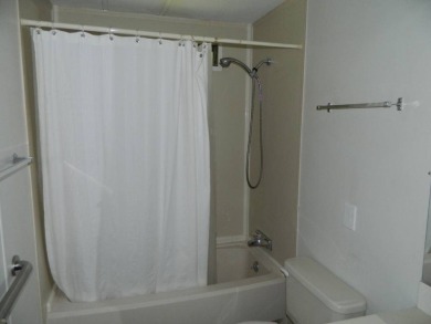 Well maintained home on interior lot, this 1983 Kaufman (24x56)