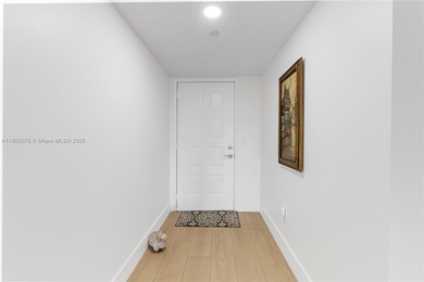 Gorgeous 1-bedroom, 1.5-bathroom,4th Floor.Updated bathrooms