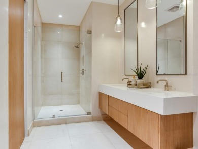 Welcome to a true work of art in the sky -- a fully