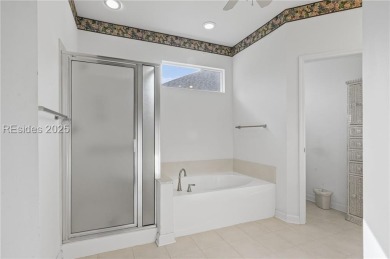 MOTIVATED SELLER!   Desirable floor plan w/3 Bedrooms or 2+ den