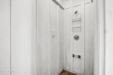 Gorgeous top floor condo one back from the ocean in the heart of