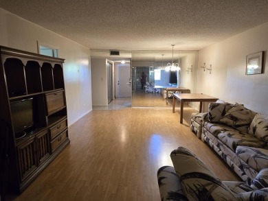 You found it! Is the penthouse baby! Spacious 3rd floor Condo
