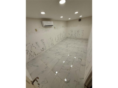 AMAZING OPPORTUNITY to own a prime 2,246 sq. ftmercial warehouse