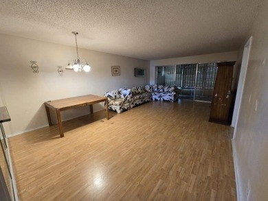 You found it! Is the penthouse baby! Spacious 3rd floor Condo