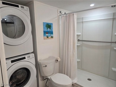 You get TWO BEDROOM capability for a 1-Bedroom price! This