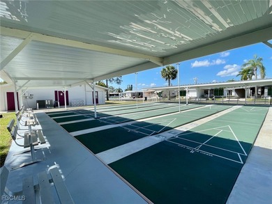 You get TWO BEDROOM capability for a 1-Bedroom price! This