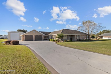 Escape to the country and enjoy the quiet life on this beautiful