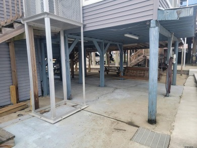 NEW ROOF!! NEW CONCRETE DECKING!! PLUMBING & ELECTRICAL