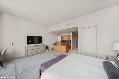 Spanning over 900 square feet with soaring 11-foot ceilings