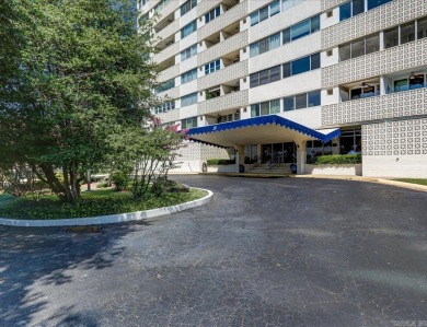 740 Weston, Unit 201 | Fully Renovated Condo - Lake Hamilton