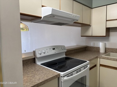 This beautiful condo has direct Ocean Views from the 5th and top