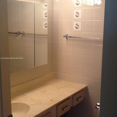 3BED/2BA - UNIT WITH LARGE BALCONY WITH VIEW OF TENNIS COURT -