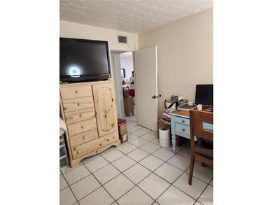 Fantastic investment opportunity in the heart of West Hialeah
