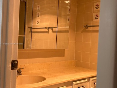 3BED/2BA - UNIT WITH LARGE BALCONY WITH VIEW OF TENNIS COURT -