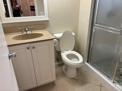 LOWEST PRICED CONDO OF THIS STATURE ON WORLD RENOWED SIESTA KEY